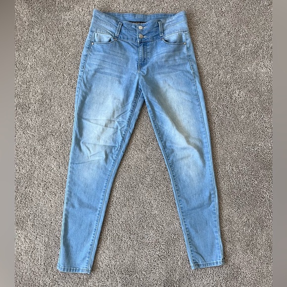 Women's Light Blue Jeans - Picture 1 of 3